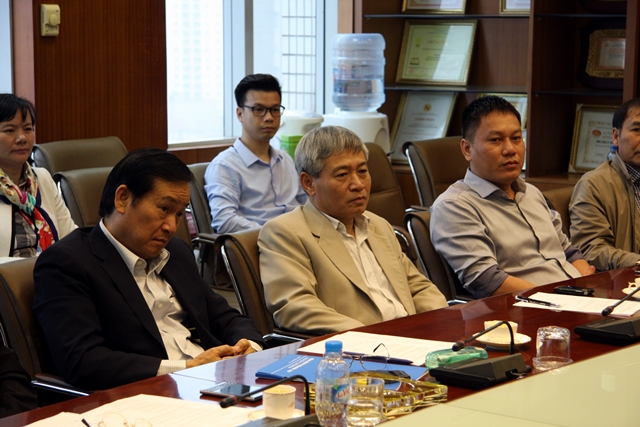 Thứ trưởng Bộ Xây dựng Bùi Phạm Khánh làm việc với Viglacera về các nội dung chuẩn bị Đại hội đồng cổ đông thường niên 2016 và định hướng phát triển.